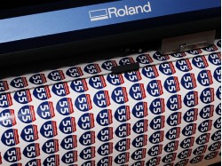 Печать наклеек